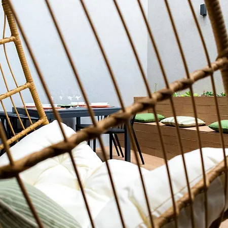 Oliva Teles 53 - Sophia Terrace